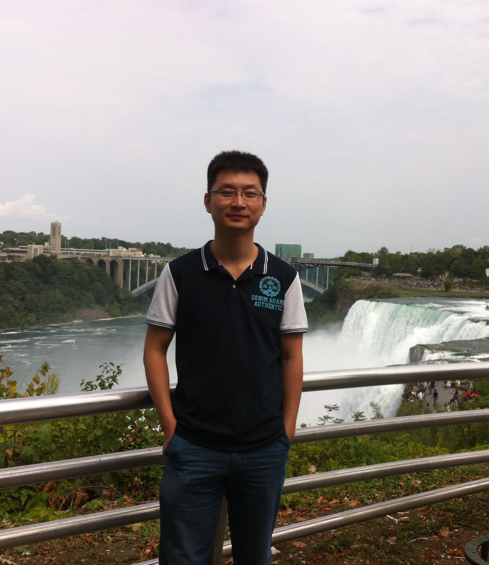 bat365正版唯一官网创新论坛第一千四百五十九讲：Ultra-cold gases---A “hot” dish of the “coldest” matter in physics