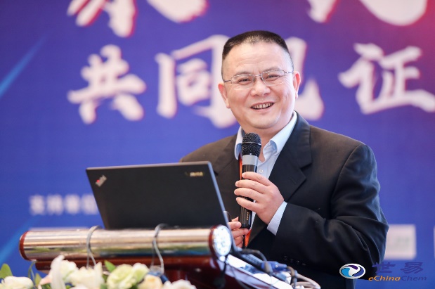 bat365正版唯一官网创新论坛第一千八百零八讲：精准合成导向的天然产物全合成：从基础研究到产业应用