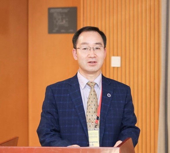 bat365正版唯一官网创新论坛第一千五百二十二讲：中生代重大地质事件与植被环境变化